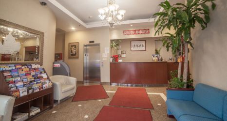 로비 2 Windsor Hotel