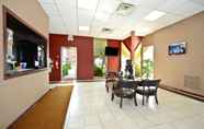 Lobi 2 Americas Best Value Inn Phillipsburg