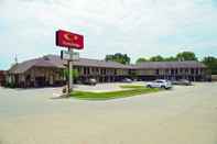 Exterior Econo Lodge University