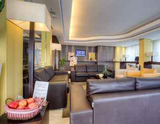 Lobi 2 Hotel Dory & Suite