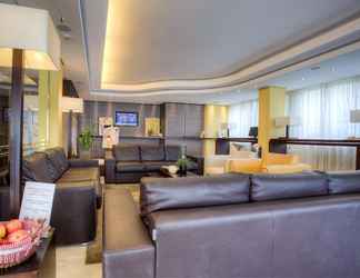 Lobi 2 Hotel Dory & Suite