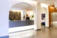 Lobby Hotel AR Los Arcos