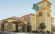 Exterior 5 La Quinta Inn & Suites by Wyndham Gallup