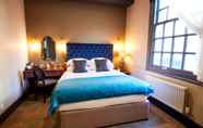 Bedroom 6 The Fleece at Cirencester