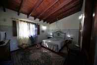 Kamar Tidur Country Hotel Mandra Edera