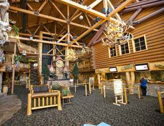Lobby 2 Great Wolf Lodge Kansas City