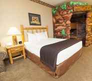 Bedroom 2 Great Wolf Lodge Kansas City
