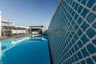 Swimming Pool Hotel Juliani
