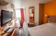Bedroom 3 Comfort Hotel Grenoble Meylan