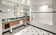 In-room Bathroom 5 Hilton Imperial Dubrovnik