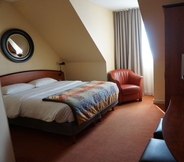 Bedroom 4 Best Western Royal Hotel Caen