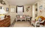 Common Space 7 Chester Bulkley House Bed & Breakfast