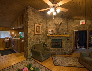 Lobby 2 Cabins at Green Mountain, Trademark Collection by Wyndham