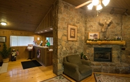 Lobby 7 Cabins at Green Mountain, Trademark Collection by Wyndham