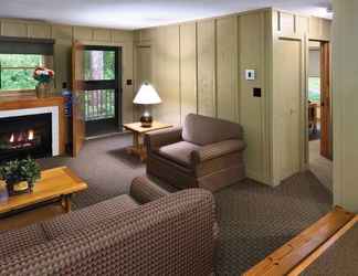 ล็อบบี้ 2 Hueston Woods Lodge & Conference Center