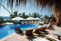 Swimming Pool Embarc Zihuatanejo