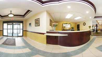 Lobi 4 Comfort Inn East Windsor - Springfield