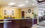 Lobi 4 Comfort Inn East Windsor - Springfield