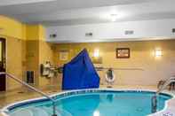 Kolam Renang Comfort Inn East Windsor - Springfield