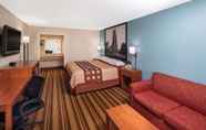 Kamar Tidur 5 Super 8 by Wyndham Burlington NC