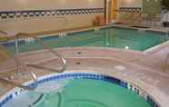 Swimming Pool 6 Fairfield Inn & Suites by Marriott Ukiah - Mendocino County