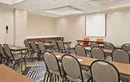 Ruangan Fungsional 4 Holiday Inn Express Hotel & Suites Conroe I-45 North, an IHG Hotel