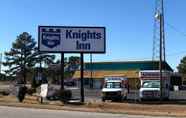 Exterior 4 Knights Inn Selma