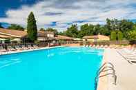 สระว่ายน้ำ Residence Lagrange Vacances Les Mazets de Gaujac