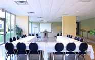 Functional Hall 7 Residence & Conference Centre - Brampton