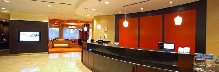 Lobi Courtyard by Marriott Mississauga - Airport Corporate Centre West