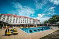 Kolam Renang PonteFino Hotels