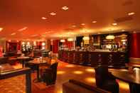 Quầy bar, cafe và phòng lounge Van der Valk Hotel Eindhoven