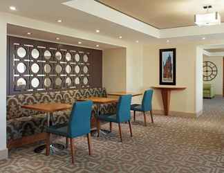 Lobi 2 Sheraton Parkway Toronto North Hotel & Suites