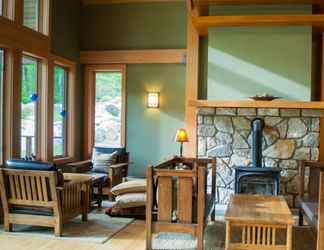 Lobi 2 Minnewaska Lodge