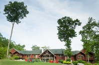 Exterior Minnewaska Lodge