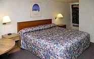 Kamar Tidur 7 Rodeway Inn Westminster