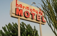 Bên ngoài 4 Harmony Motel