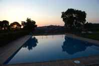 Swimming Pool Hotel Cigarral El Bosque