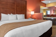 ห้องนอน Comfort Suites Louisville Airport