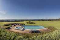 Swimming Pool Spicers Peak Lodge