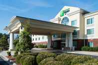 Bangunan Holiday Inn Exp Walterboro, an IHG Hotel