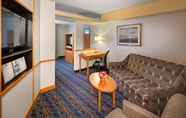 Common Space 7 Fairfield Inn and Suites by Marriott Toronto Brampton
