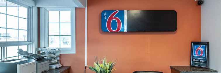 Lobby Motel 6 Kamloops, BC