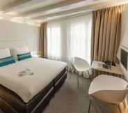 Kamar Tidur 3 ibis Styles Amsterdam Central Station