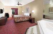 Bedroom 2 Days Inn by Wyndham St Peters/St Charles