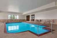 Swimming Pool Wingate by Wyndham Bentonville AR