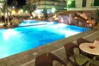 Swimming Pool Hotel Terramar