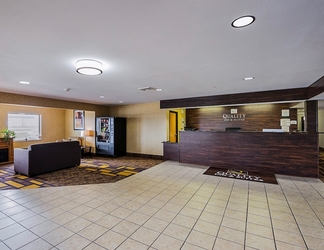 Lobby 2 Quality Inn & Suites Belmont Route 151