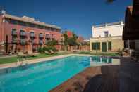 Swimming Pool Hotel Sant Jordi