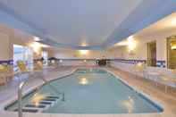 Swimming Pool Fairfield Inn & Suites by Marriott Williamsport